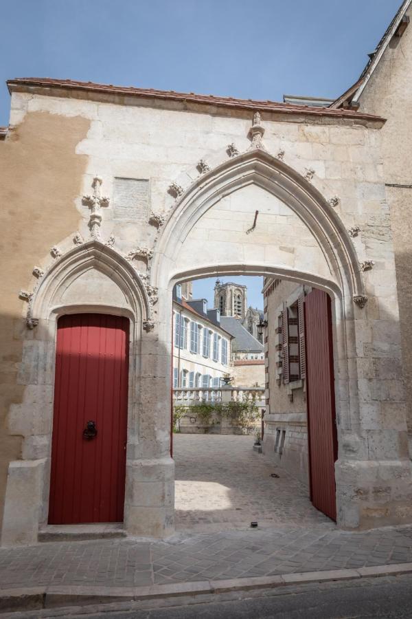 L'Hotel De Panette, Entree Sainte Chapelle - Cathedrale Bourges Exterior photo